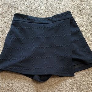 Elegant Black Quilted Women's Skort Never Worn